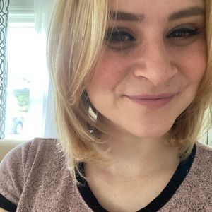 Meet your Posher, Nicole